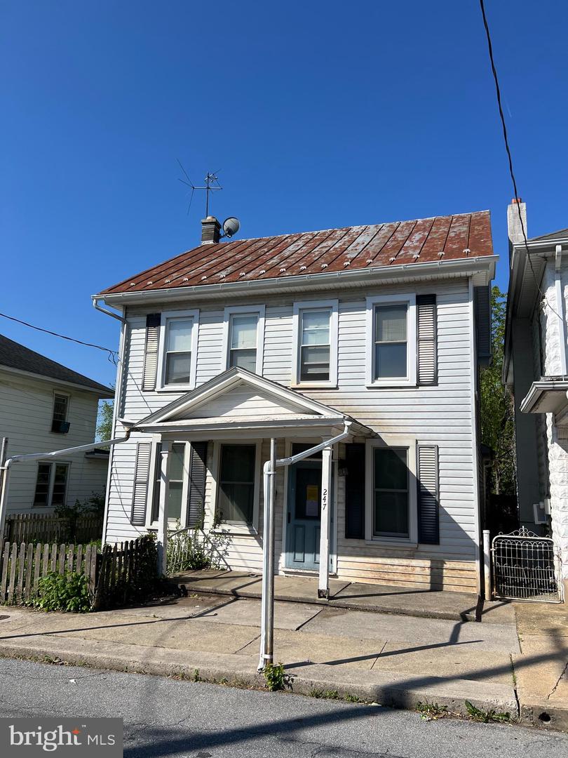 247 N College Street, Palmyra