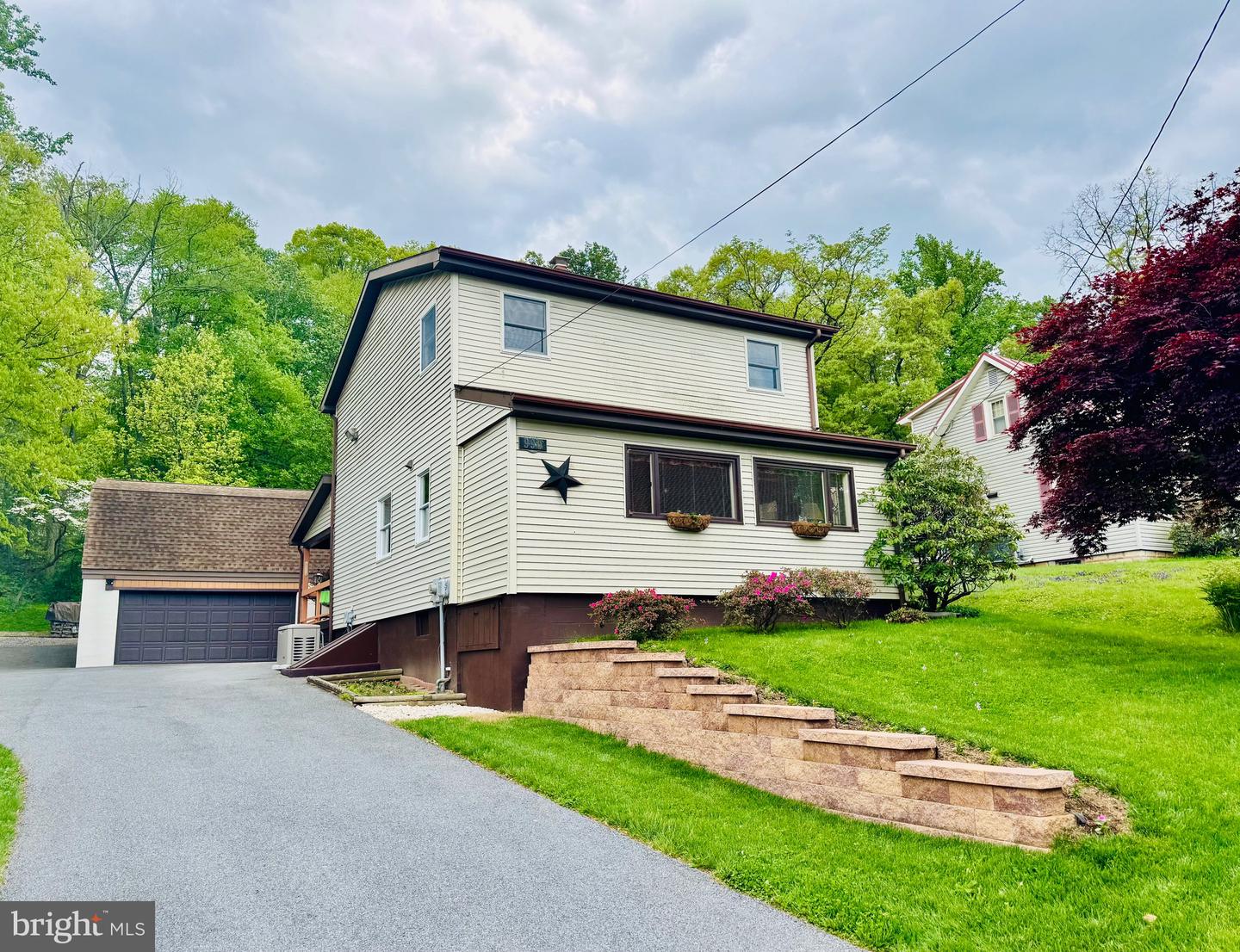 990 Mount Wilson Road, Lebanon