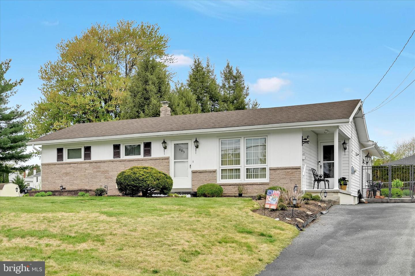409 W Locust Street, Cleona