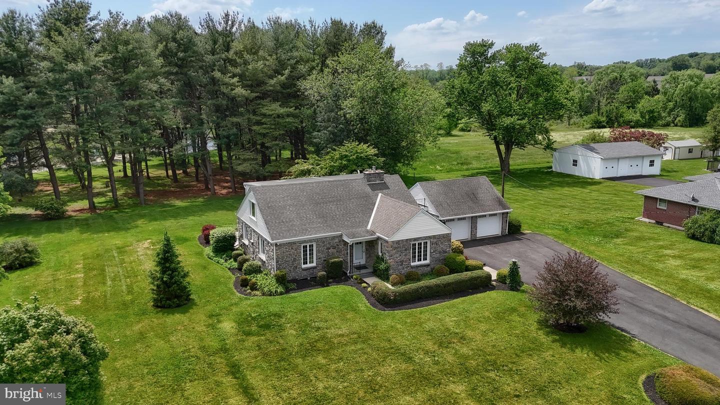 235 Narrows Drive, Lebanon