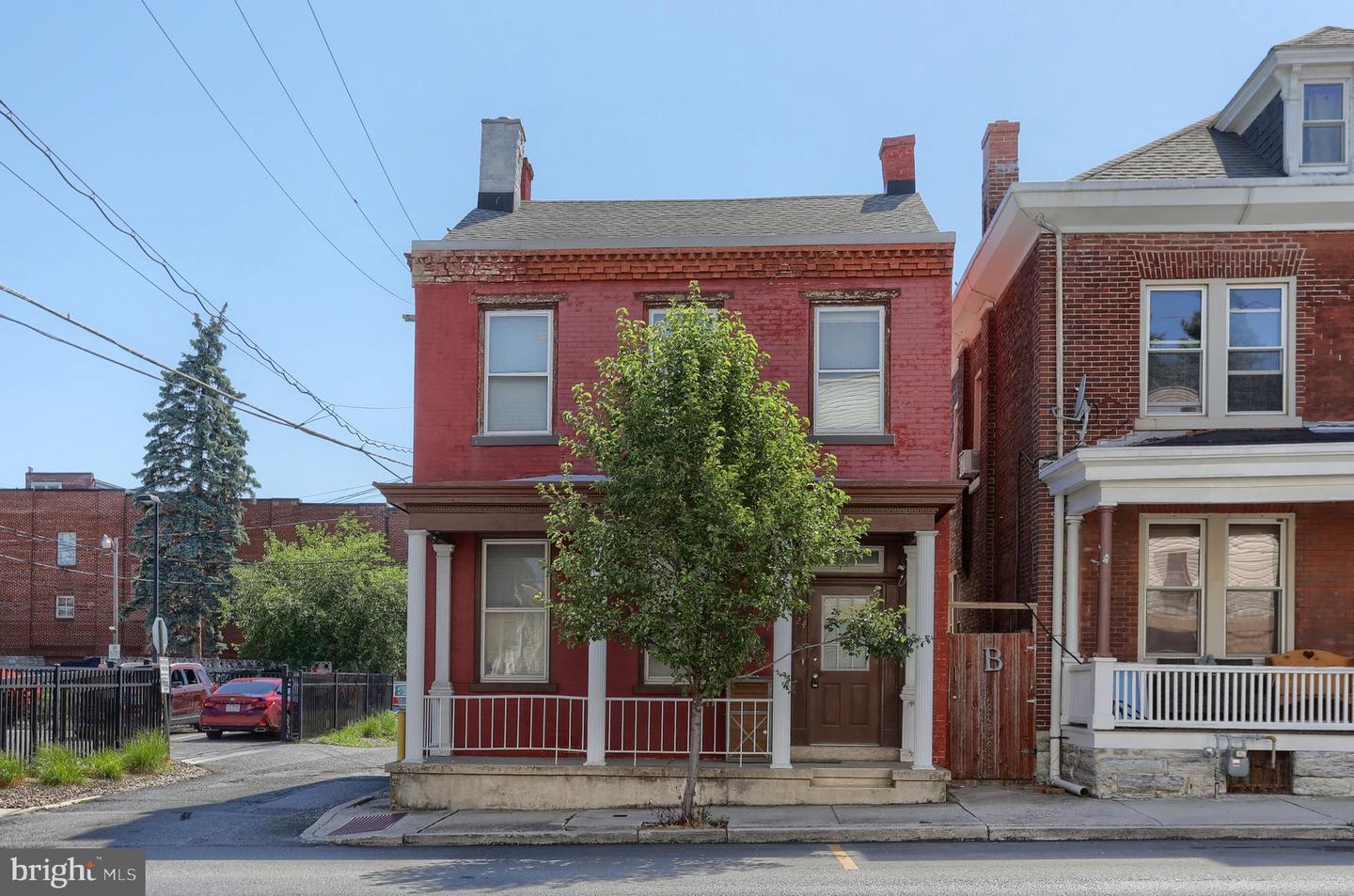 24 S 10th Street