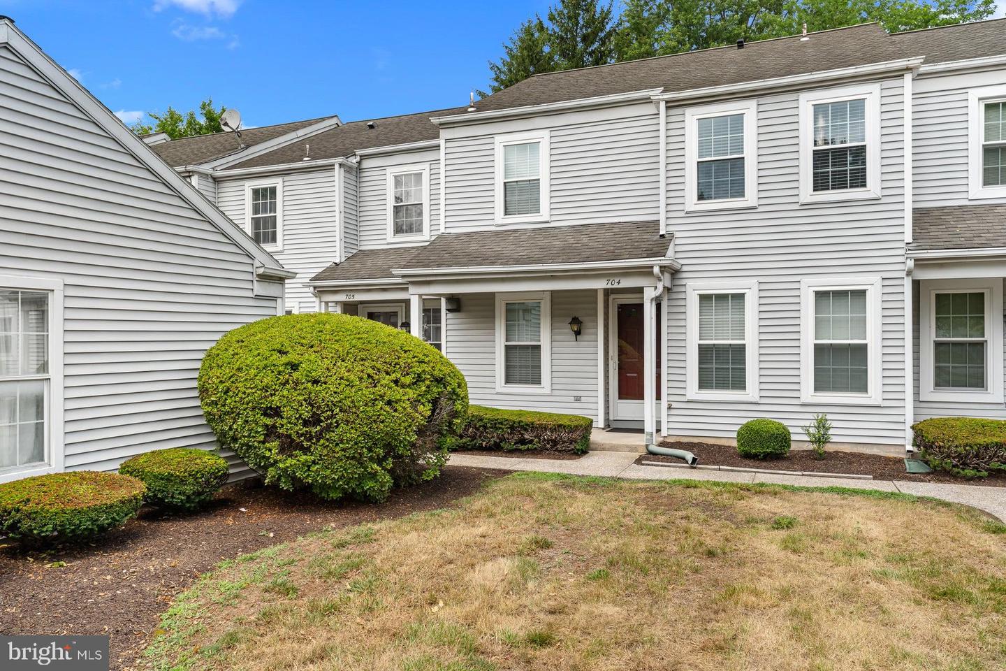 704 Cambridge Ct U-0037