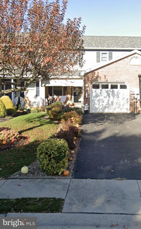 313 Acorn Circle