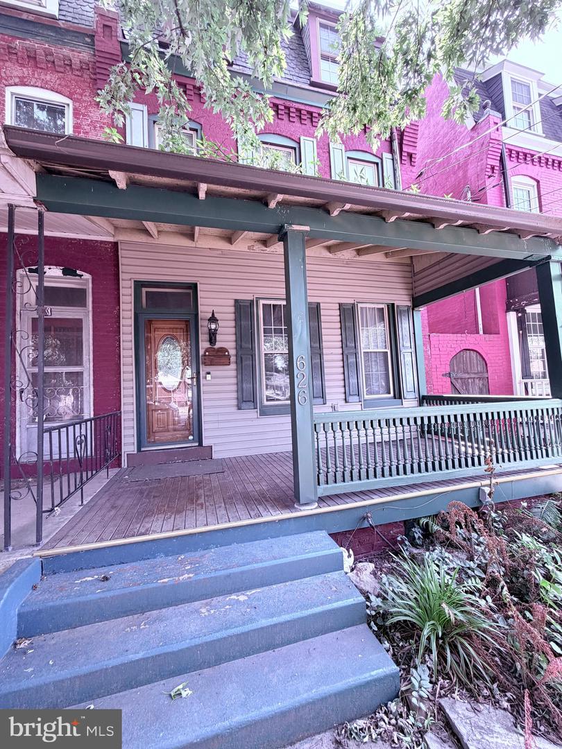 626 E Lehman Street