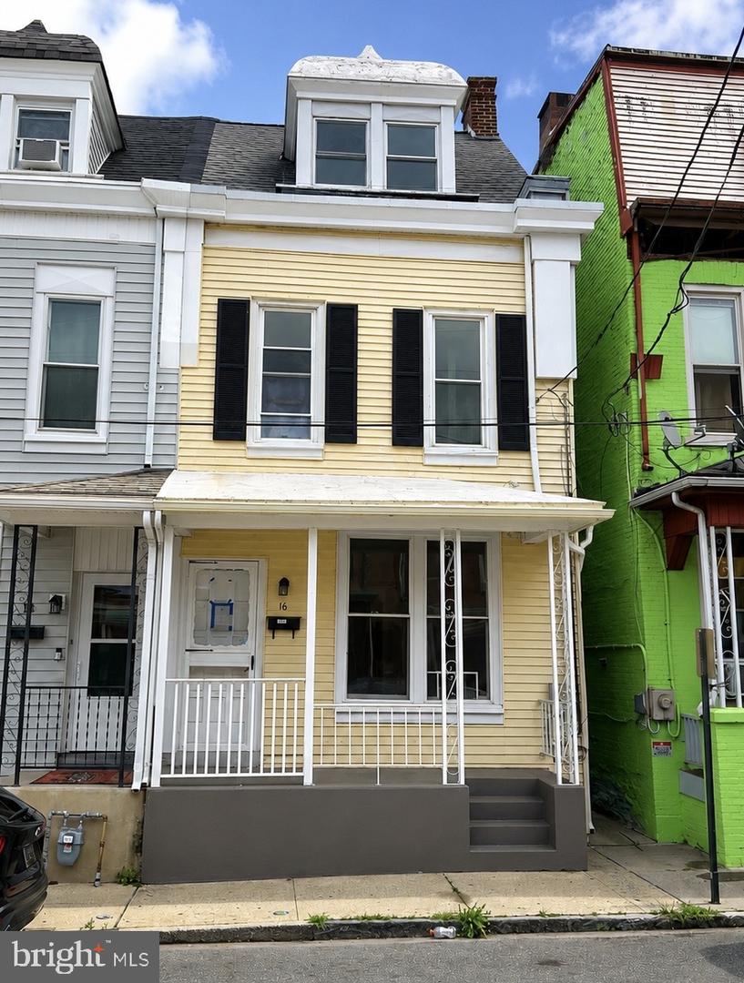 16 S 11th Street