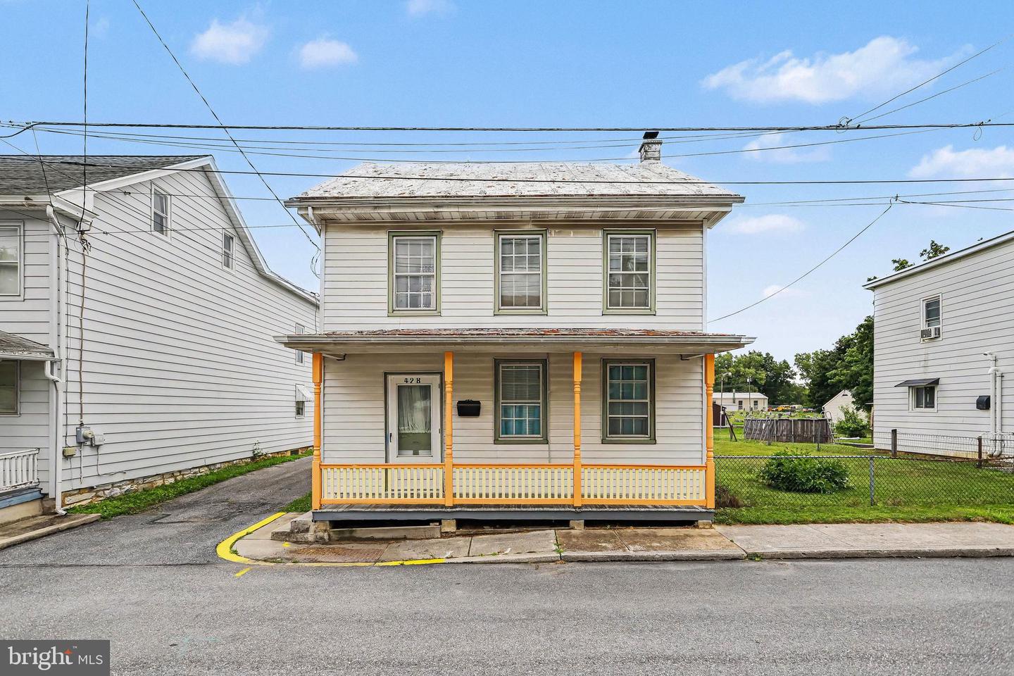 428 W Queen Street