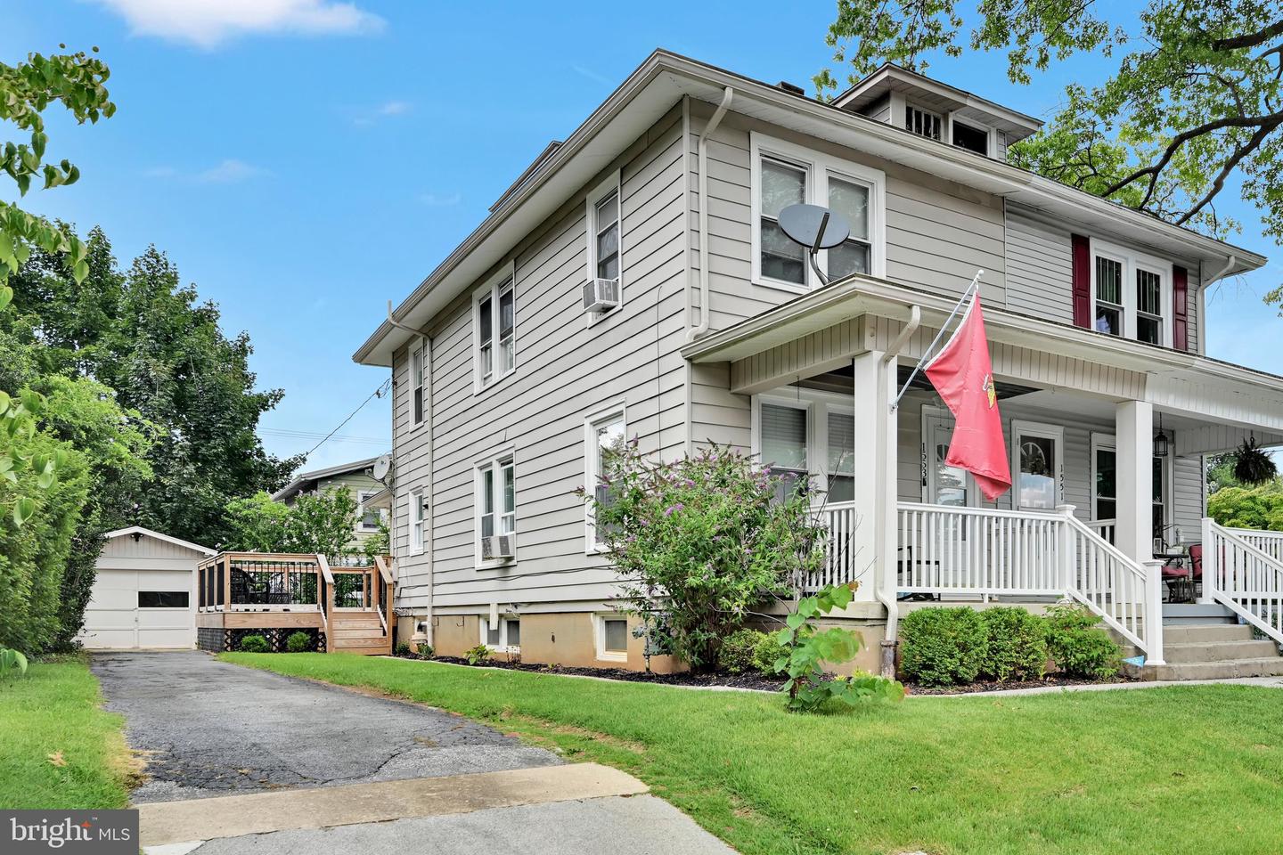 1553 Elm Street
