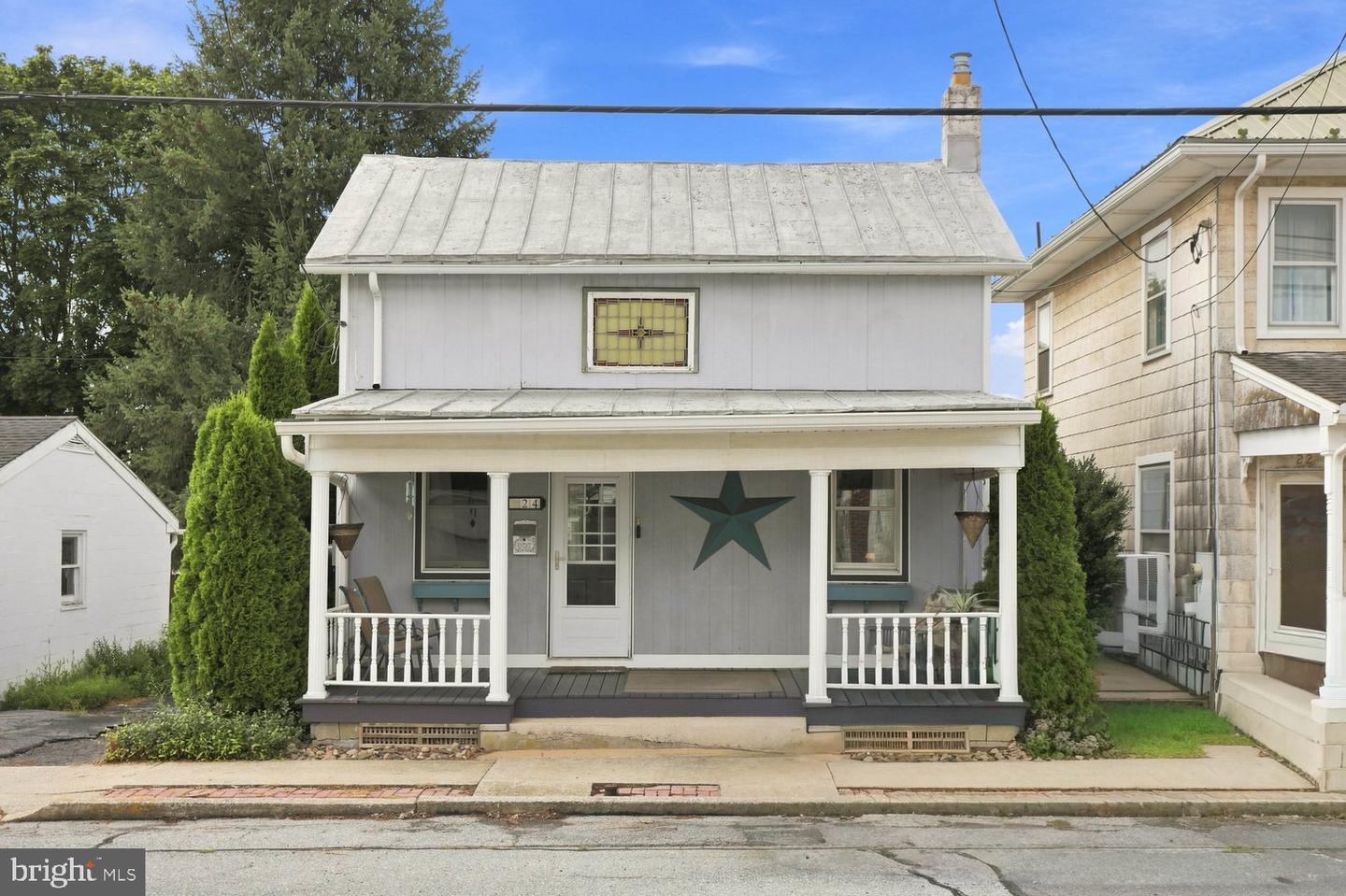 24 E Carpenter Avenue