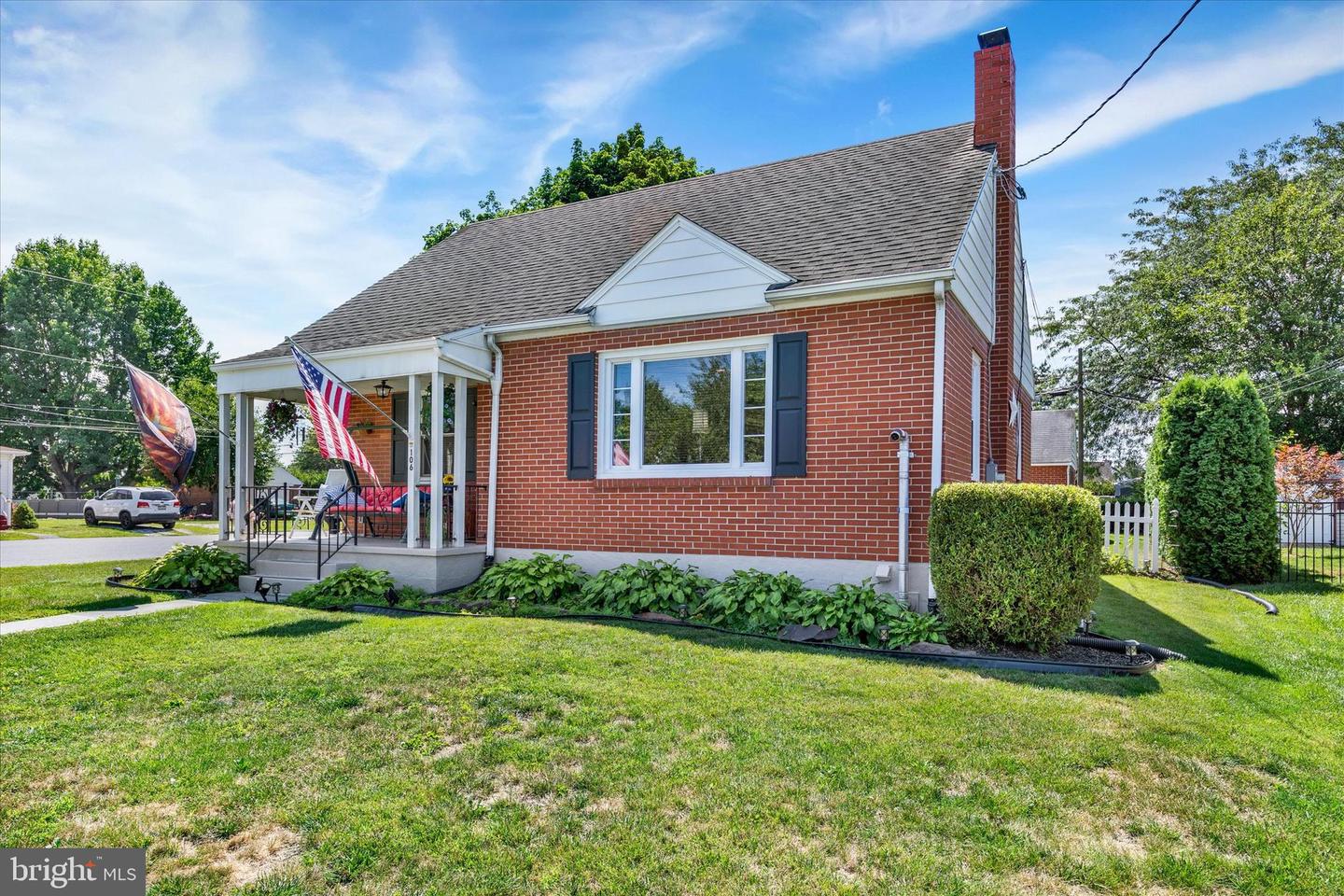 106 E Poplar Street