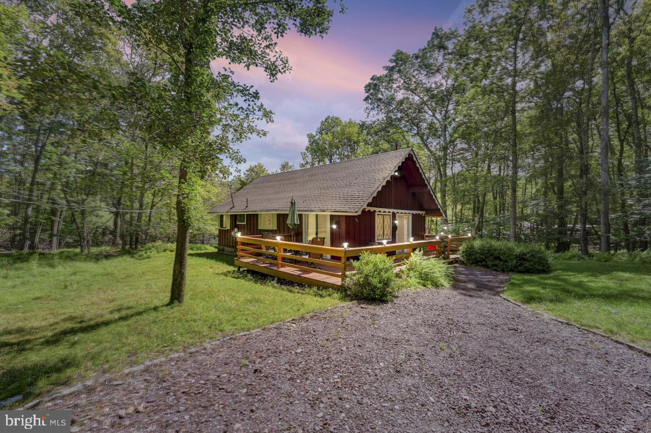 1085 Woodhaven, White Haven