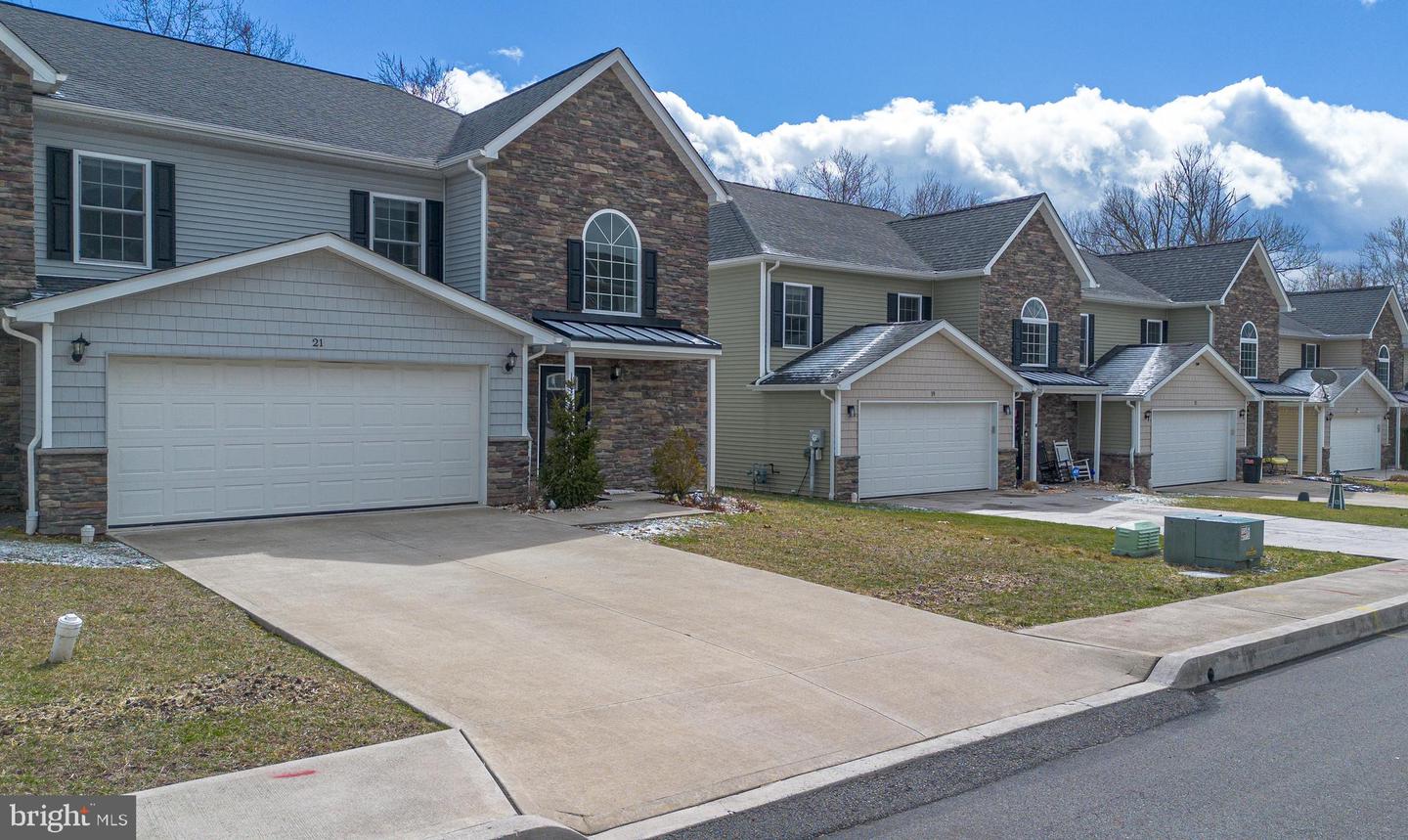 21 Maria Drive, Hanover Township