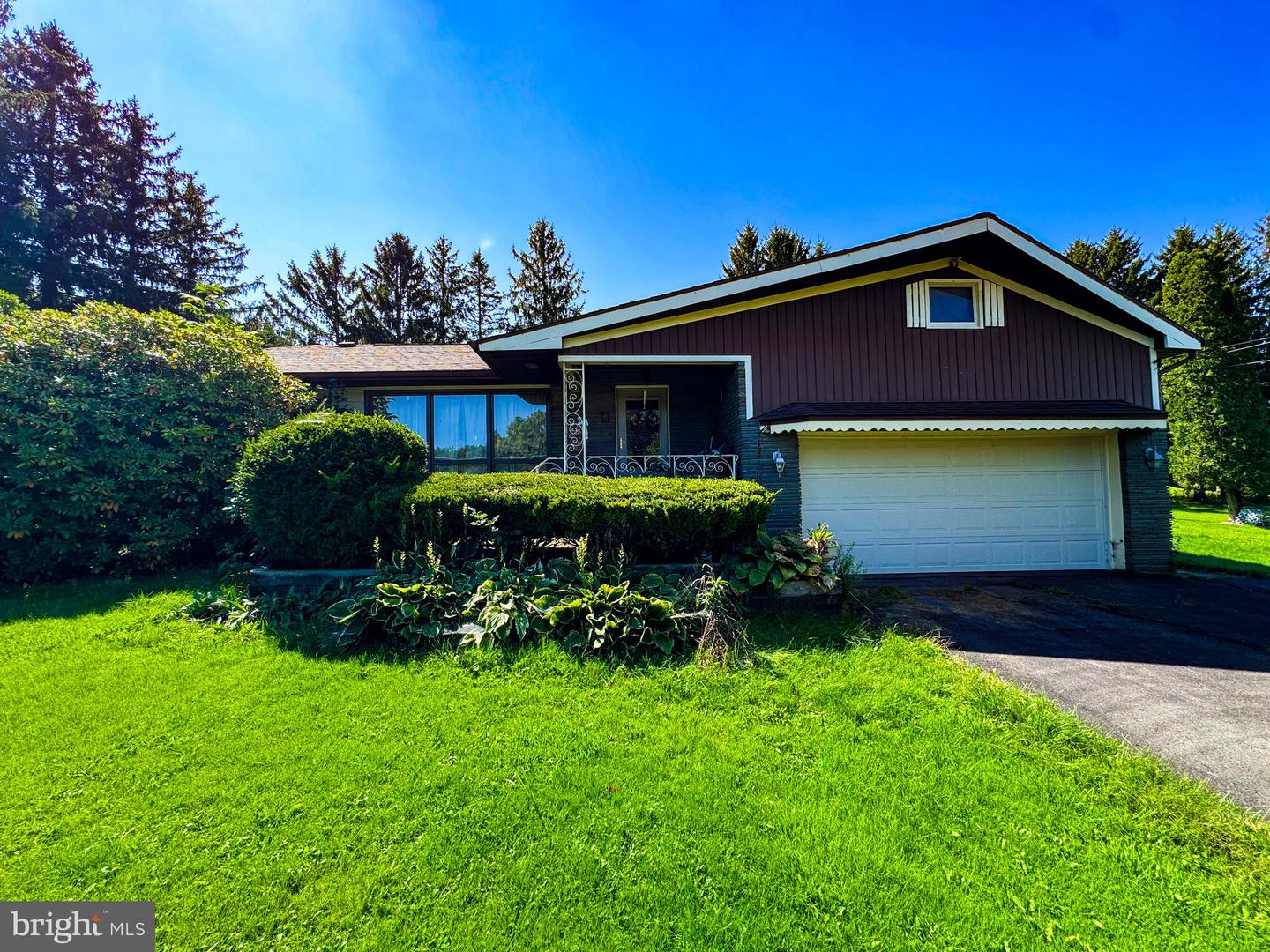 806 Justus Blvd, Scott Township