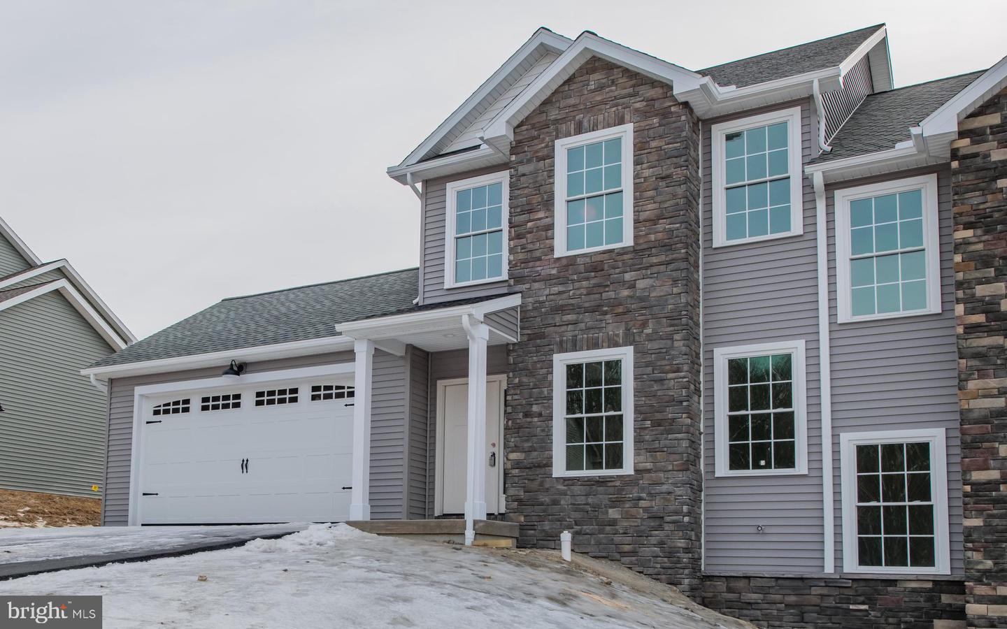 51 Wisteria Lane, Williamsport
