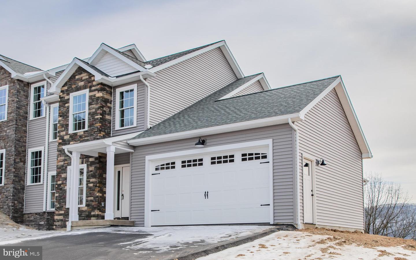 53 Wisteria Lane, Williamsport