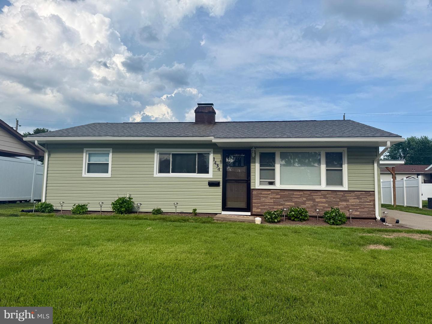 1434 Country Club Lane