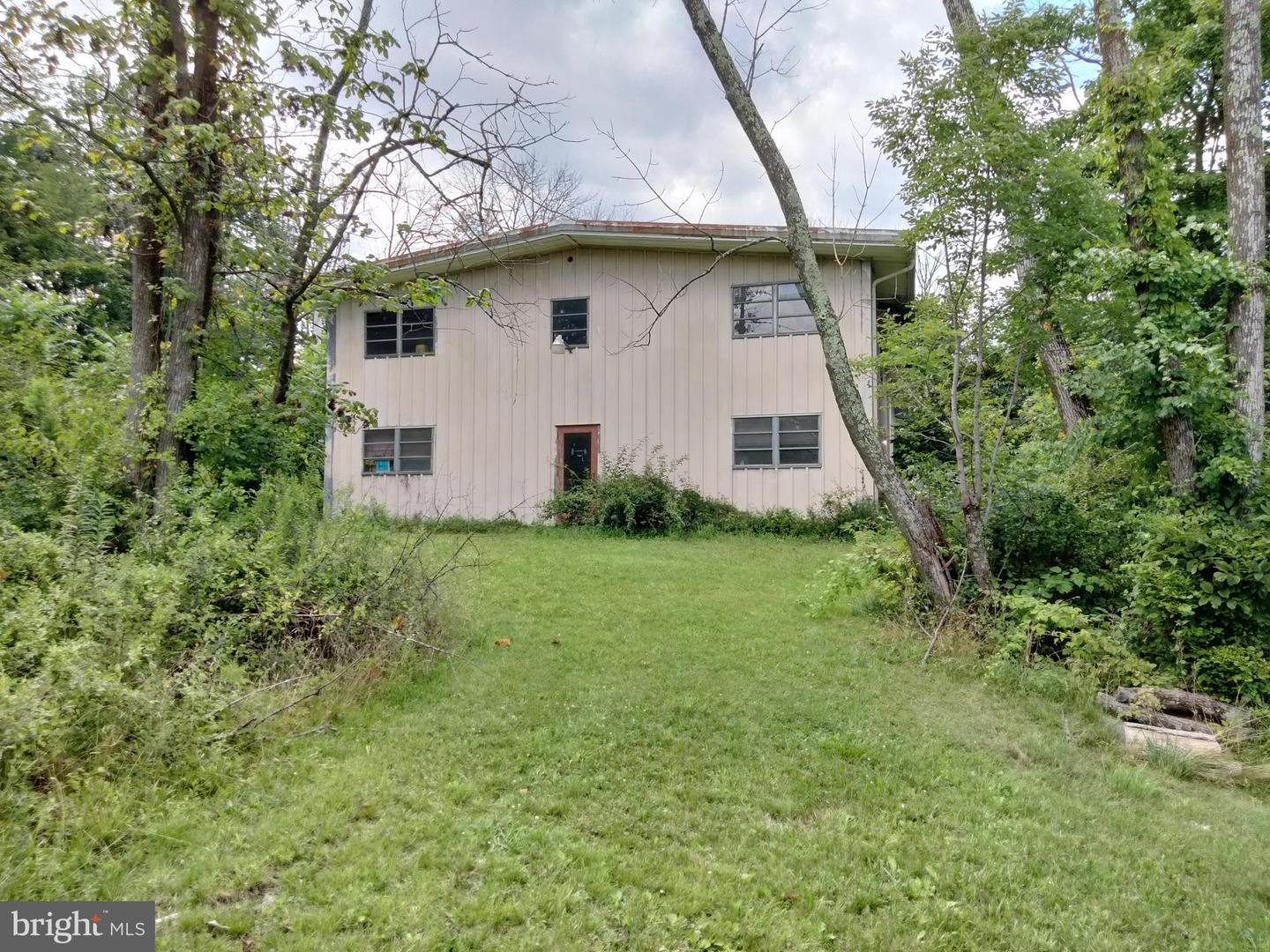 1001 Swinehart Road, Boyertown