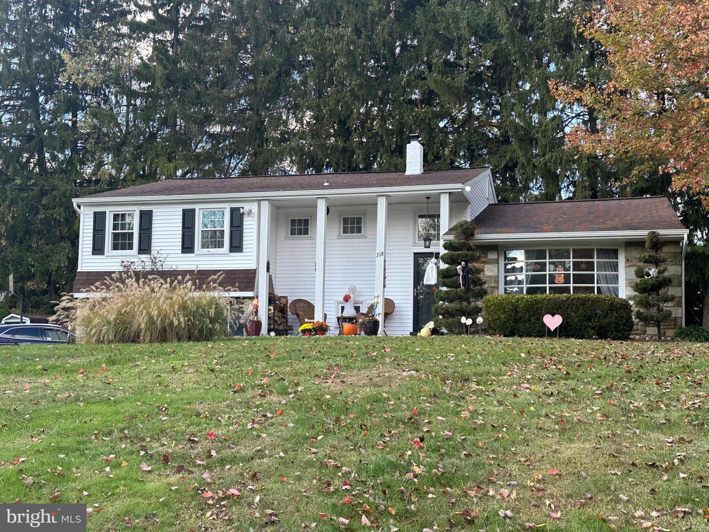 718 Inverness Drive, Horsham