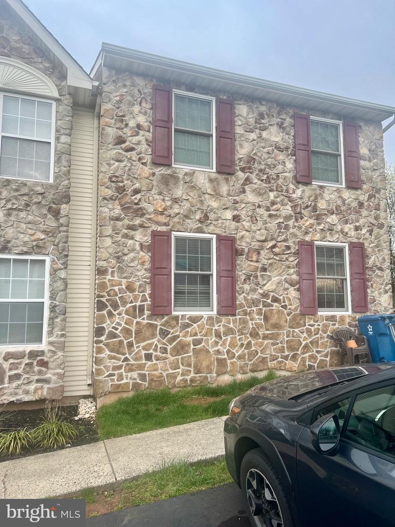 4251 Red Oak Court, Collegeville