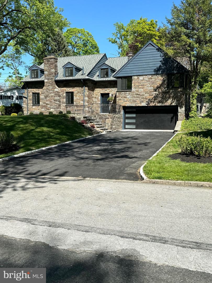 305 Penbree Circle, Bala Cynwyd