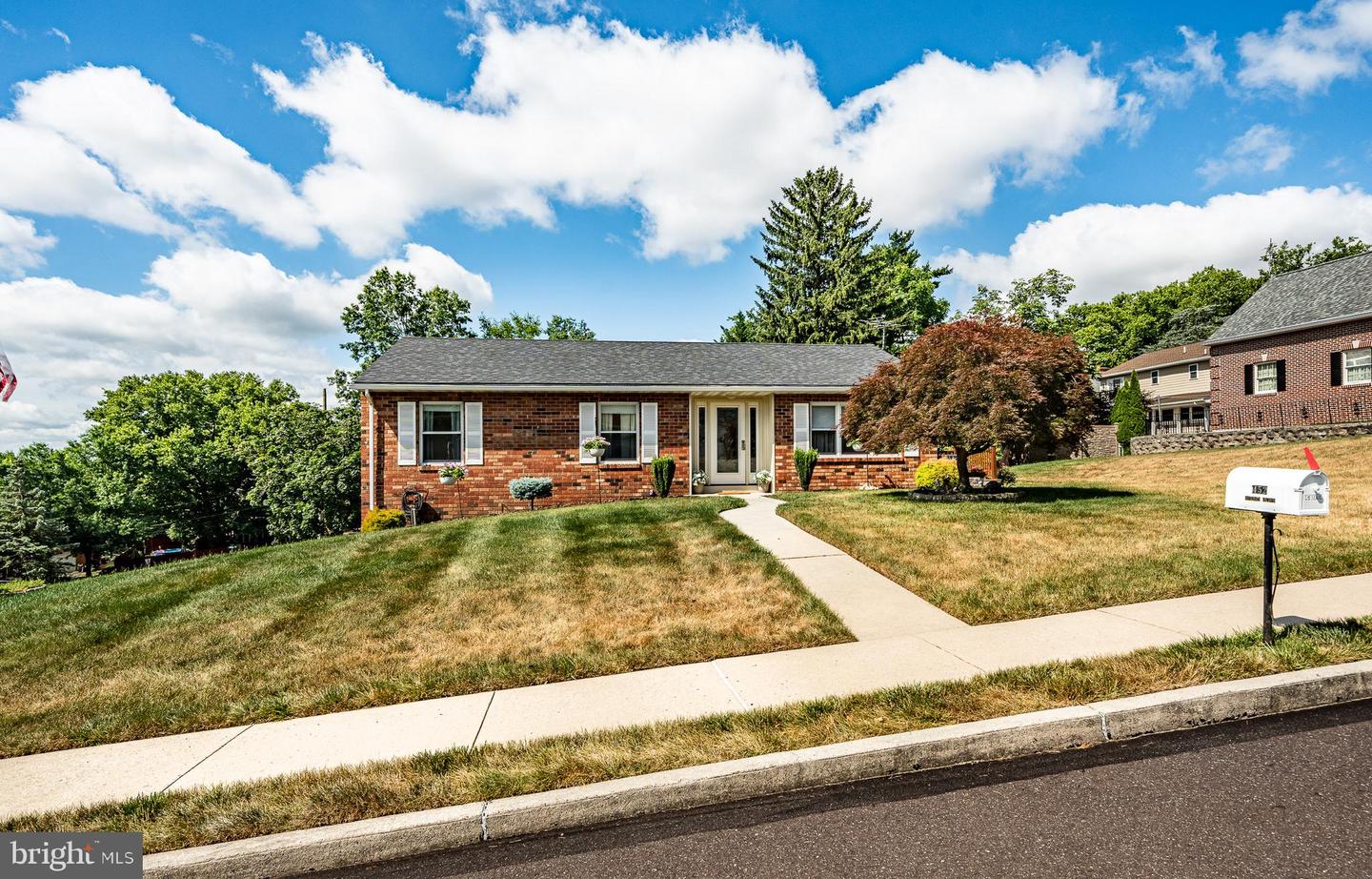452 Burdan Drive, Pottstown