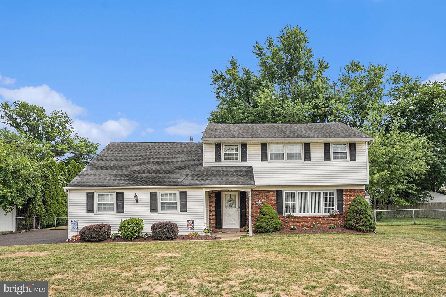 35 Latchstring Lane, Hatboro