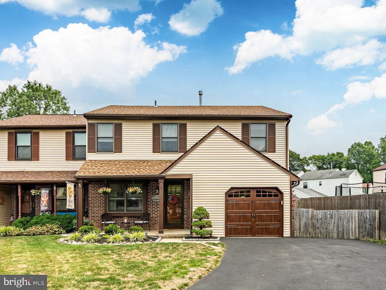 1 Wexford Circle, Horsham