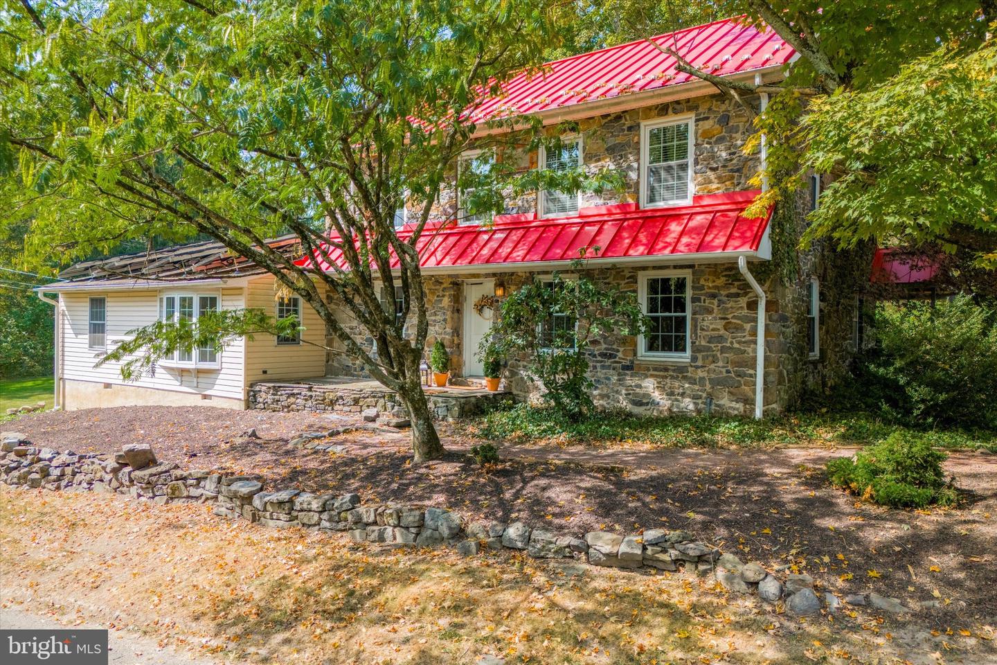 85 Bragg Road, Schwenksville