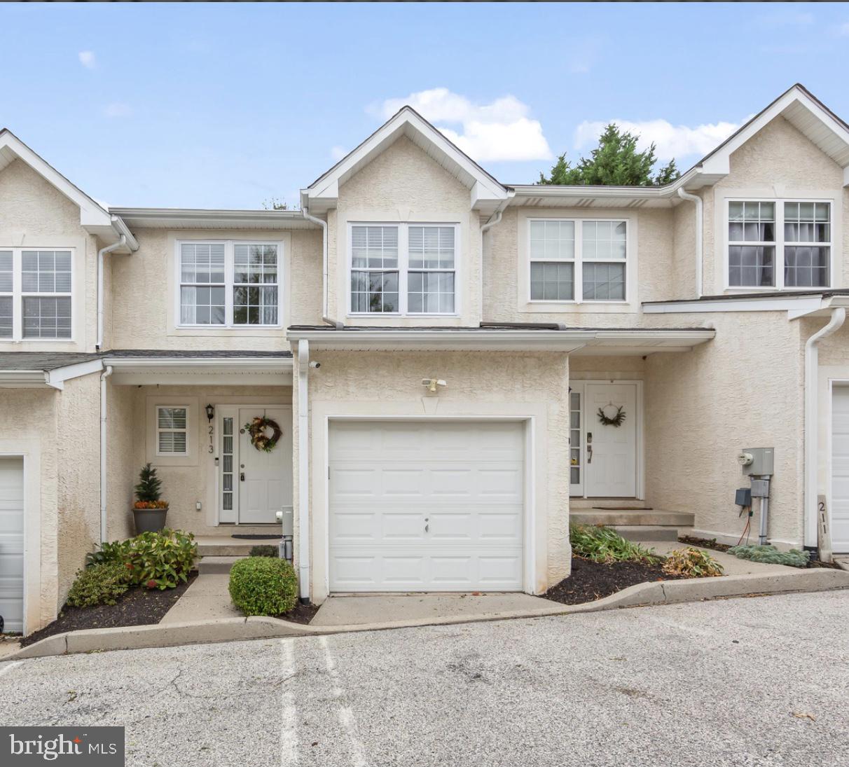 213 Flinthill Road, Bridgeport