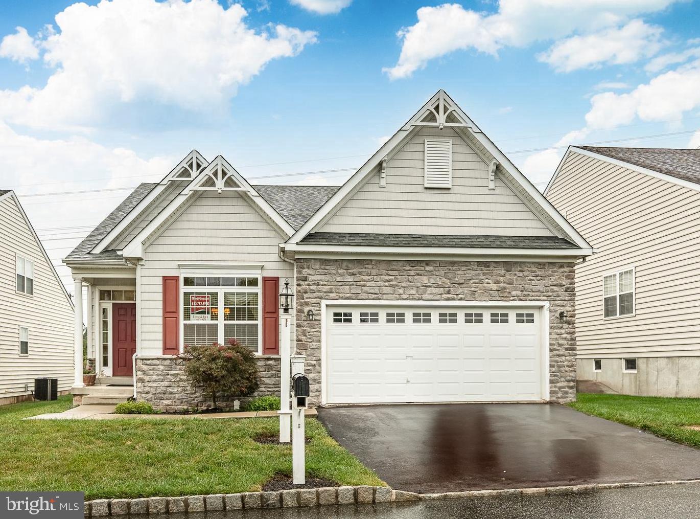 4327 Meadowridge Lane, Collegeville