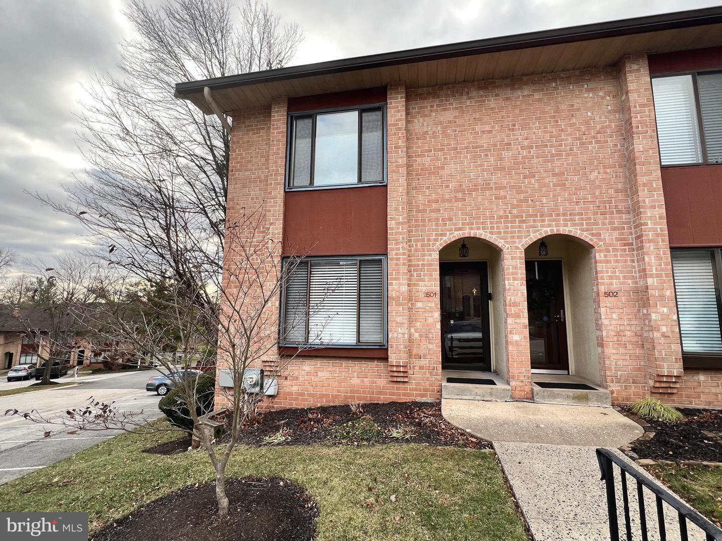 501 Stonybrook #501, Jeffersonville