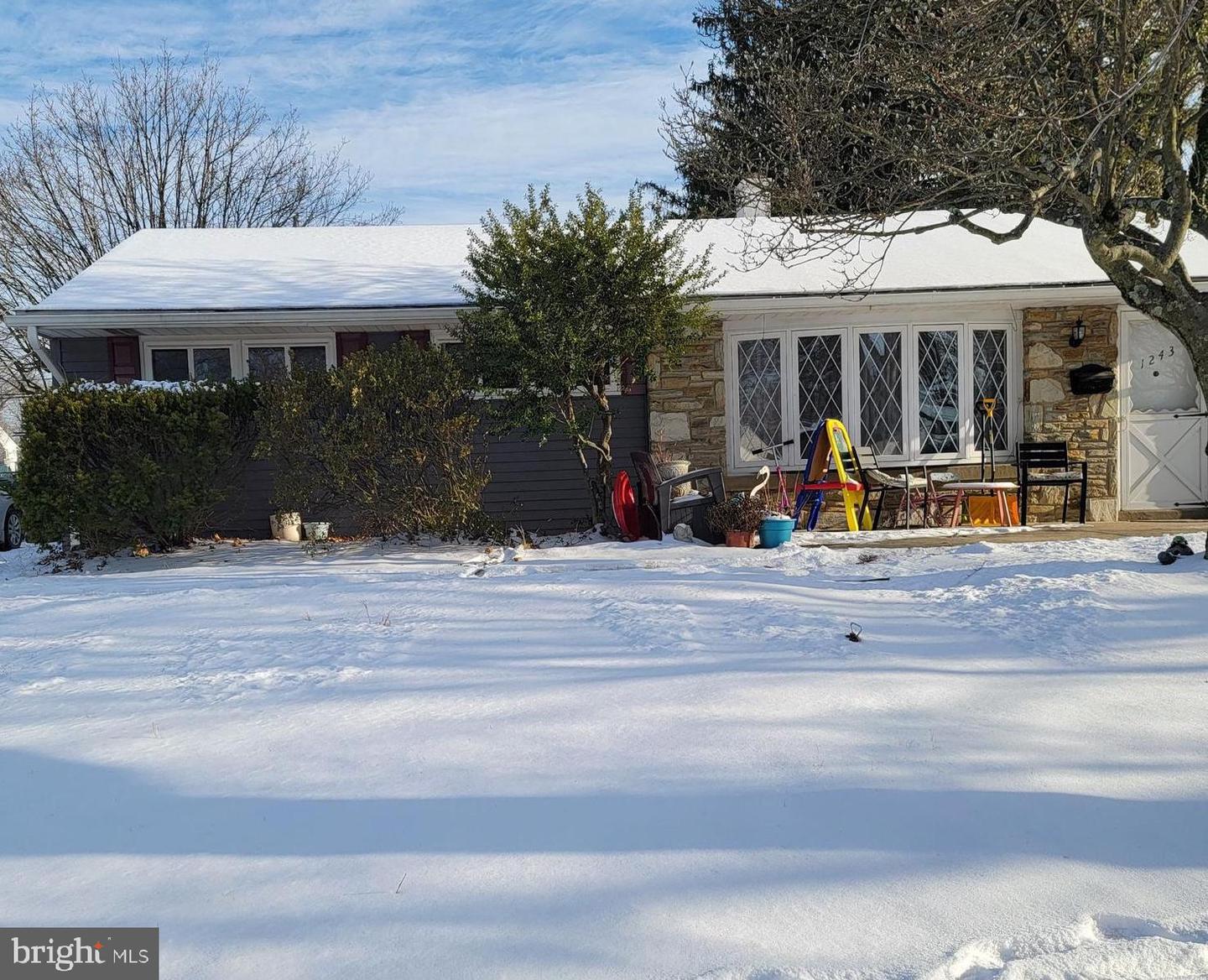 1243 Nolen Road, Abington