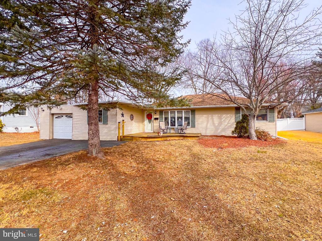 514 Sherwood Lane, Hatboro