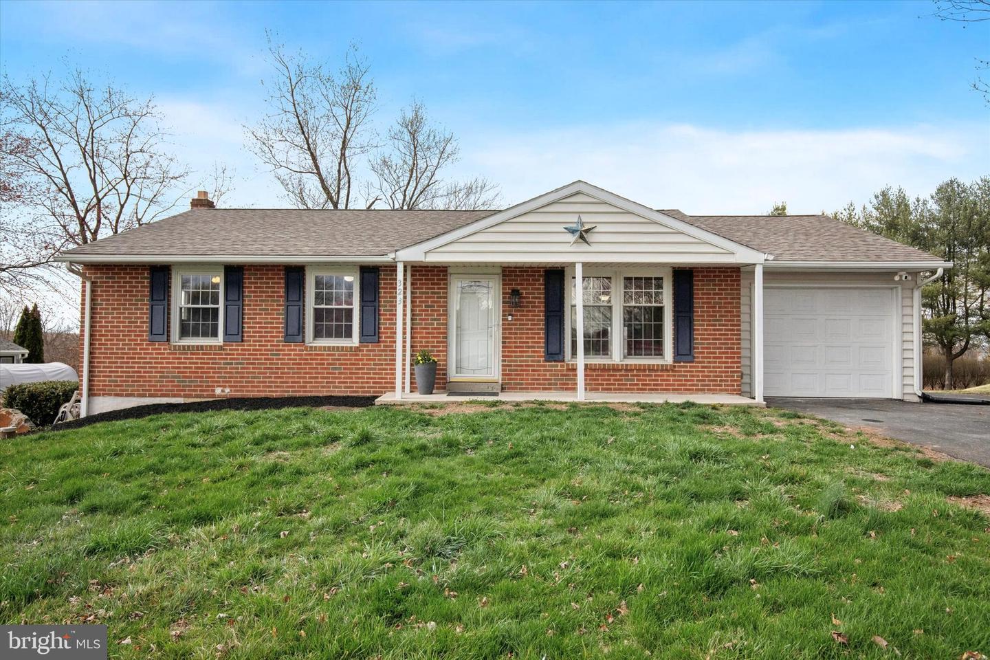 323 Bow Lane, Gilbertsville