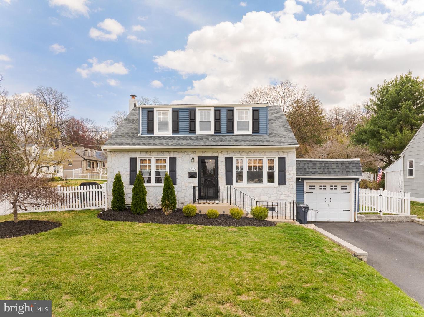 239 Hamel Avenue, Glenside