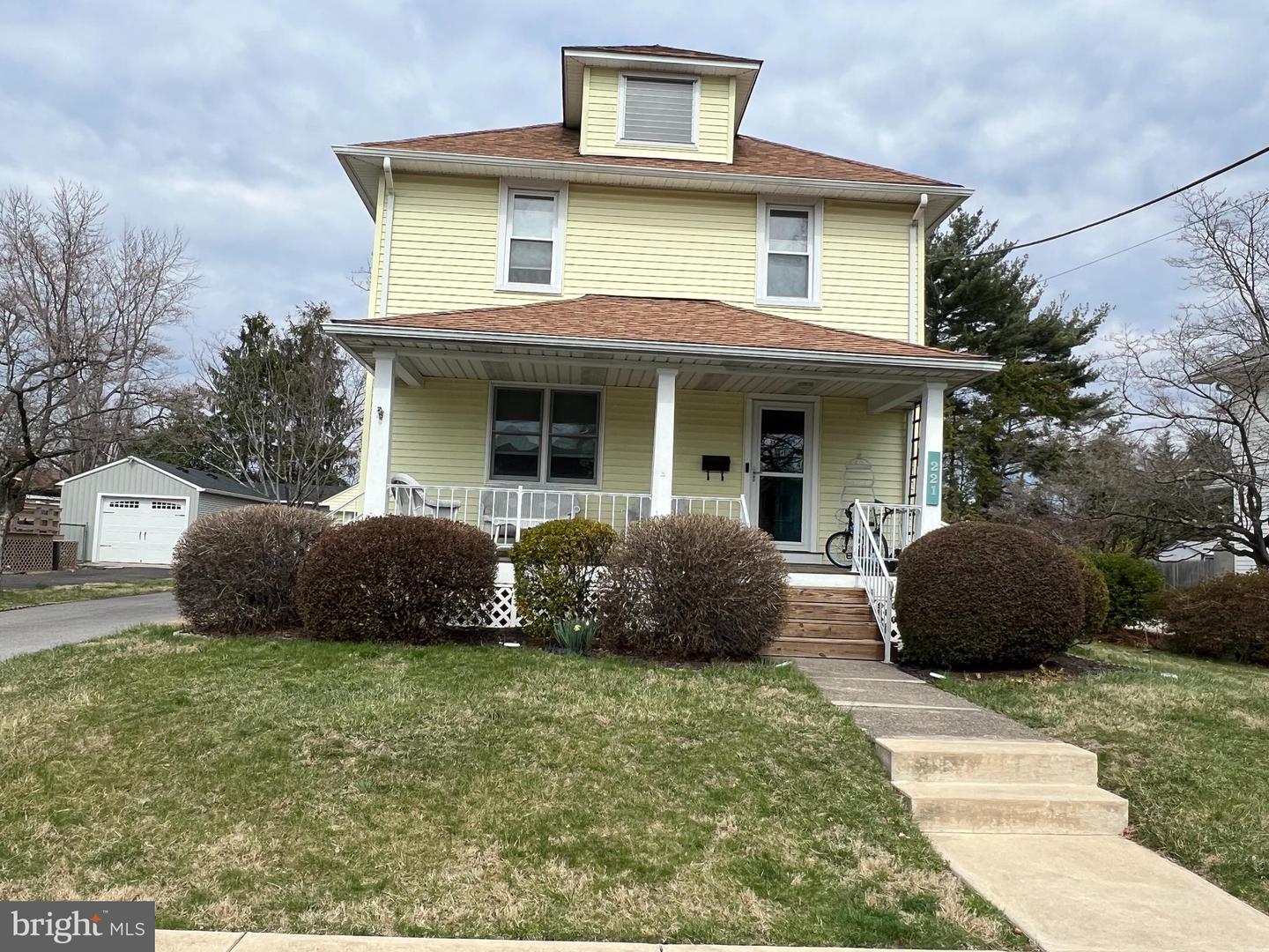 221 E Monument Avenue, Hatboro