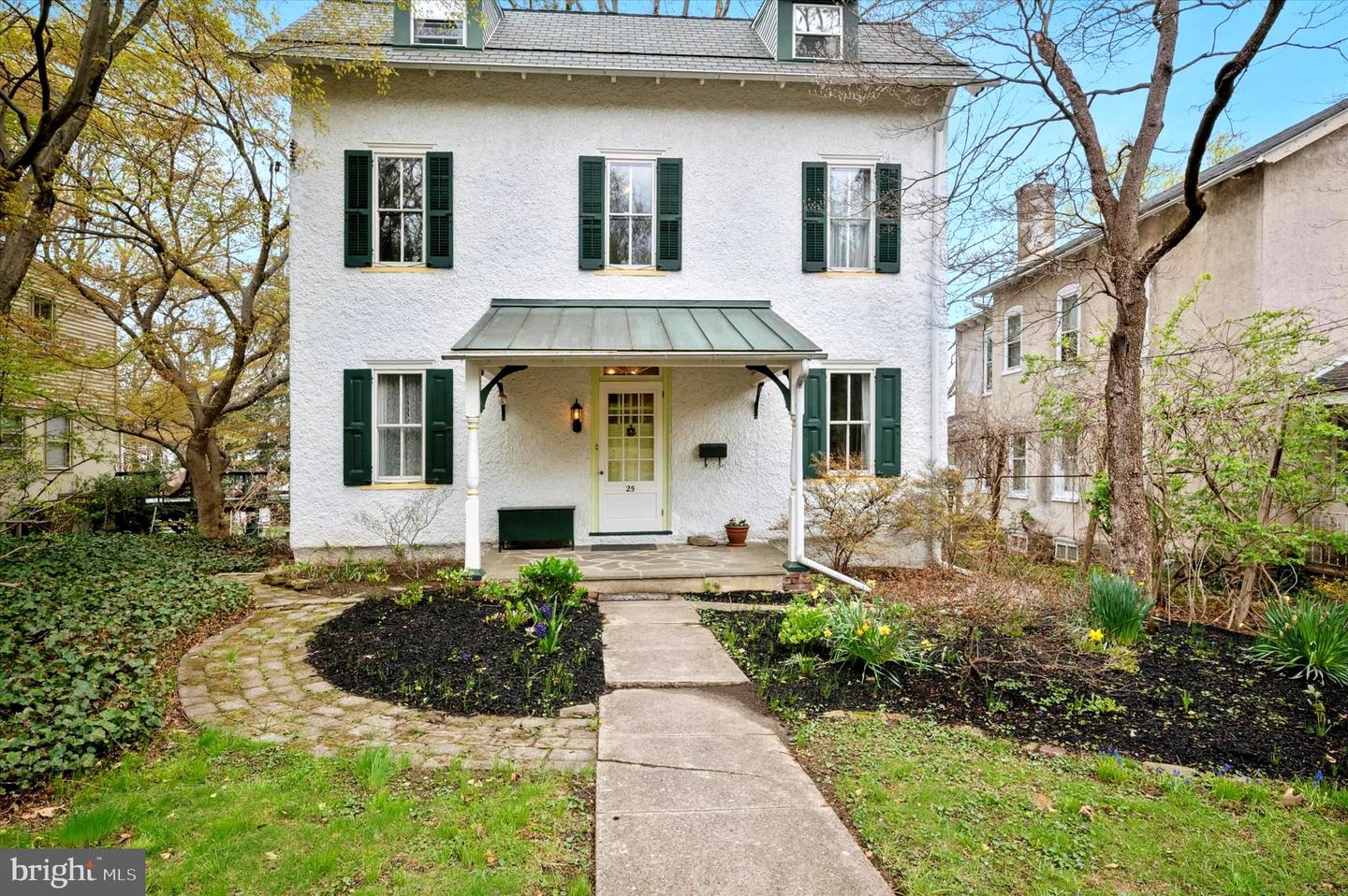 25 Bells Mill, Glenside