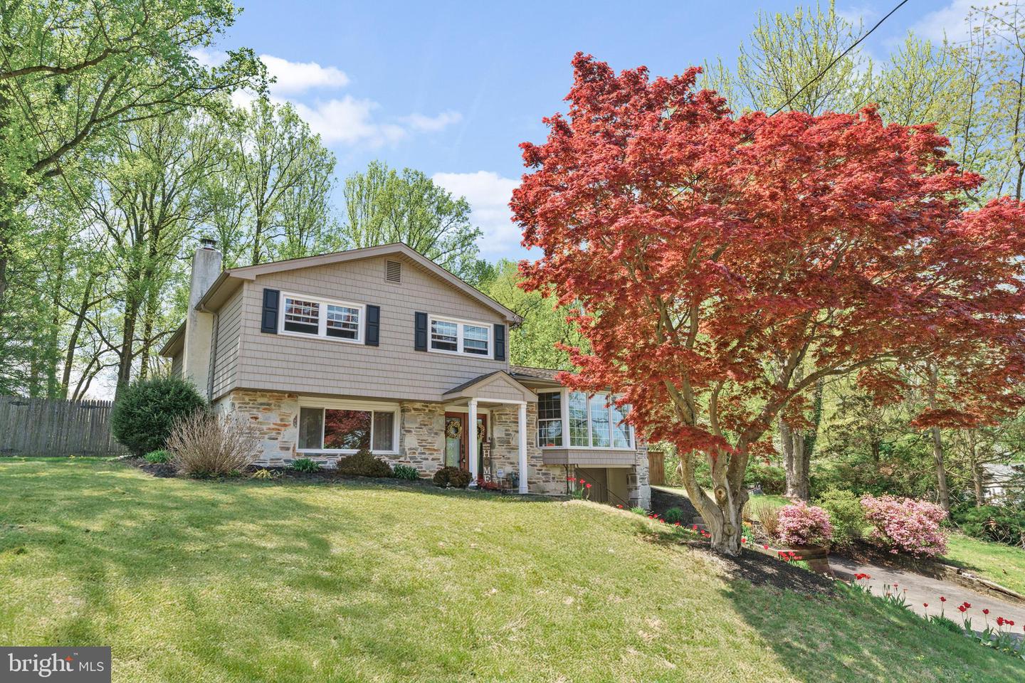 507 Thrush Drive, Dresher