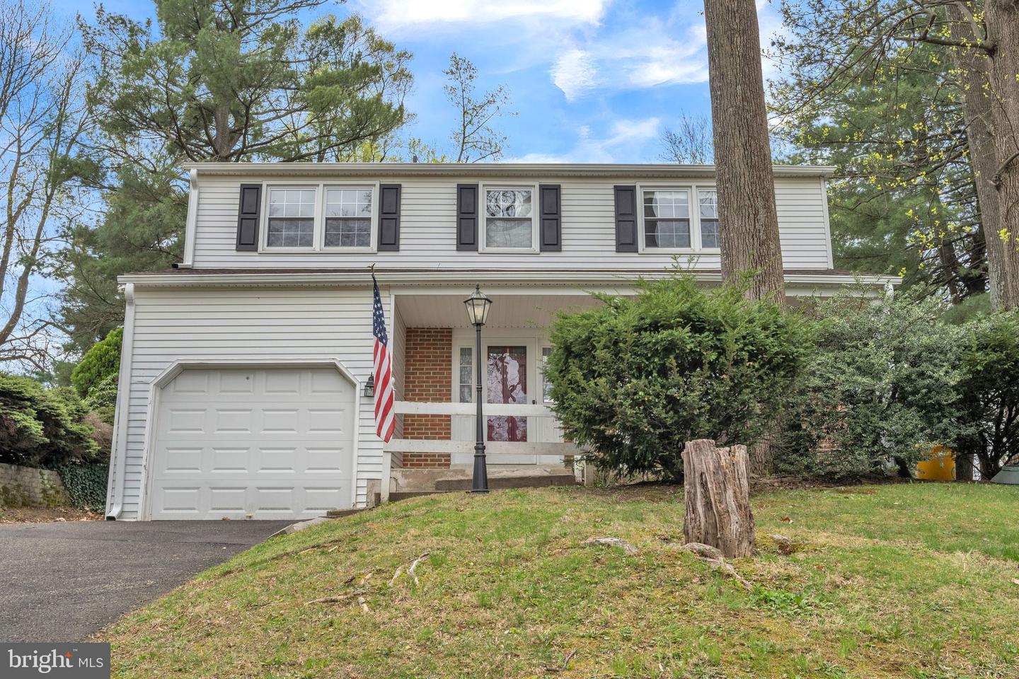 708 Falcon Drive, Glenside
