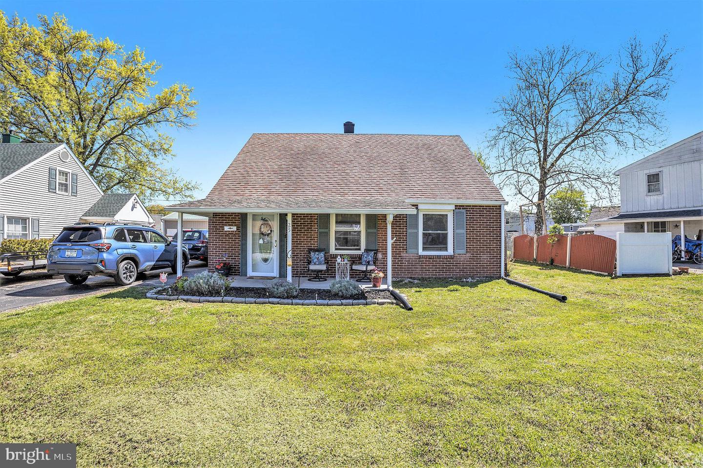 25 Constitution, Eagleville