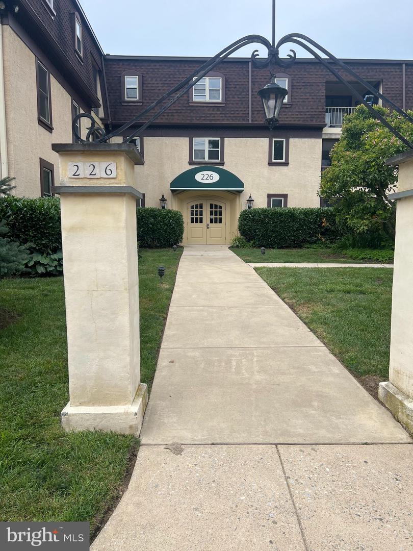 226 N Essex Avenue #306, Narberth