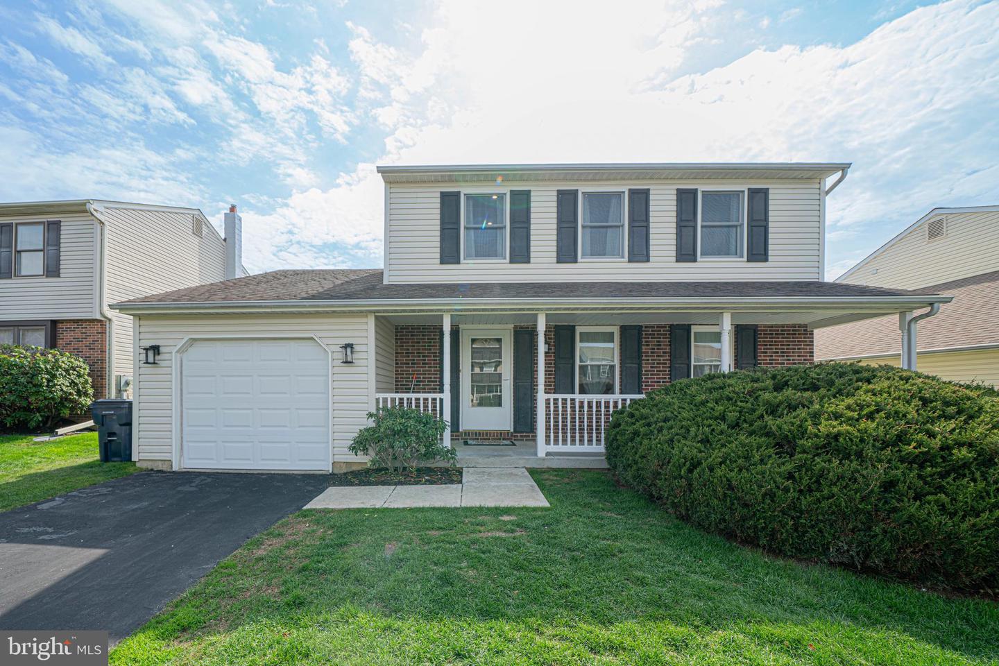 13 Oxford Circle, Horsham