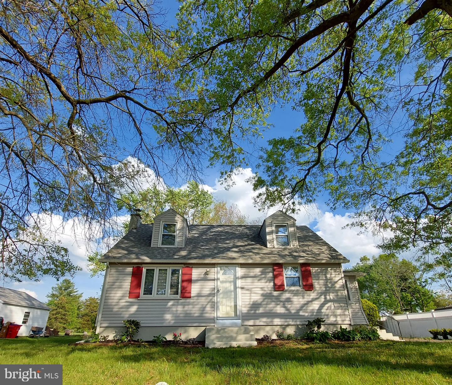 1506 Hilltop Road, Pottstown