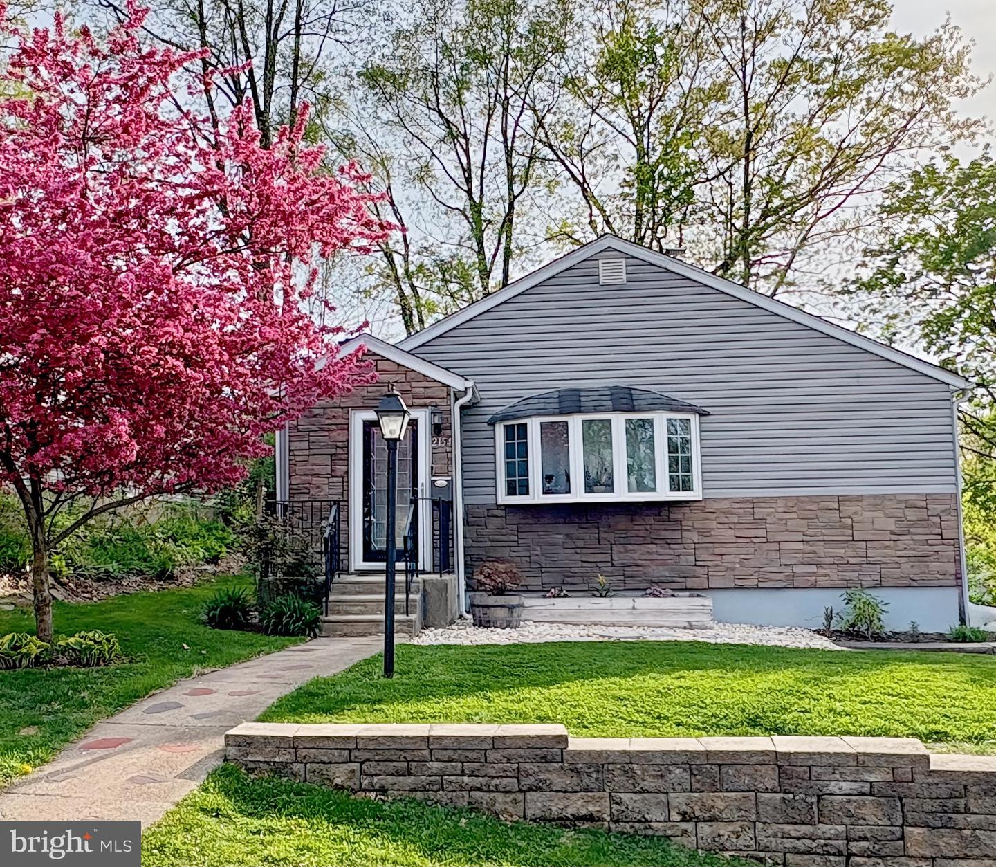 2154 Clearview Avenue, Abington