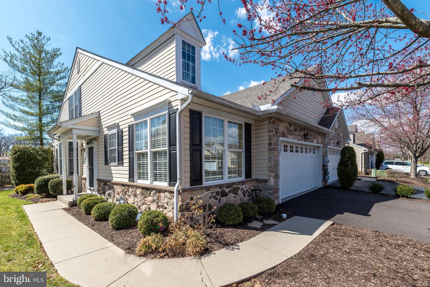 3124 Arbour Green Court, Hatfield