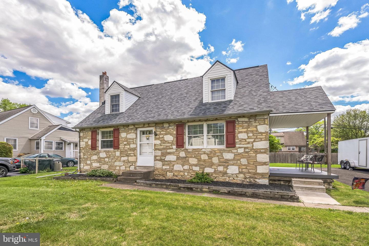 3187 Philmont Avenue, Huntingdon Valley