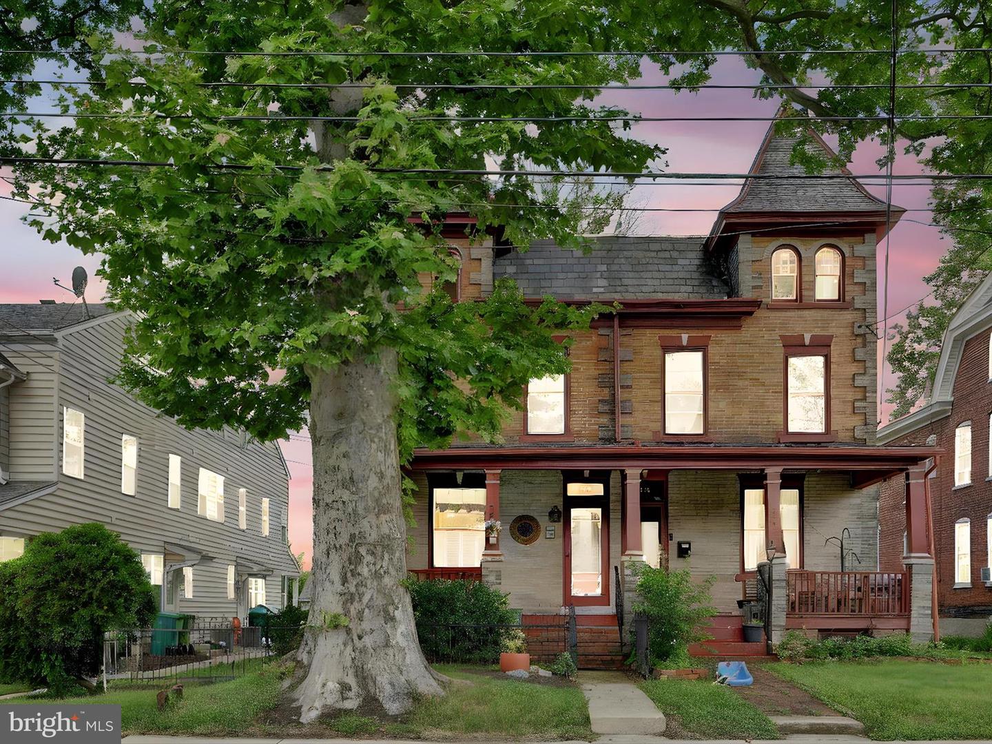 320 W Walnut Street, North Wales