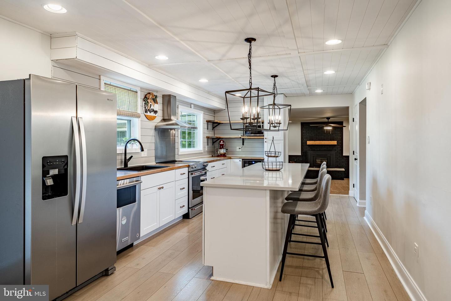 2190 Claremont Drive, Hatfield