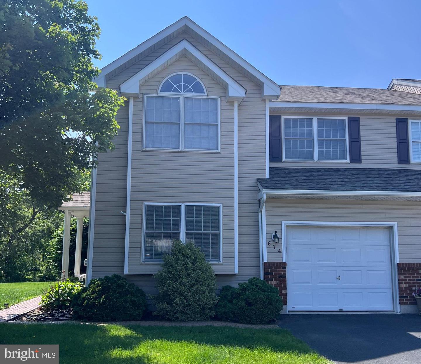 674 Honeysuckle Way, Pennsburg