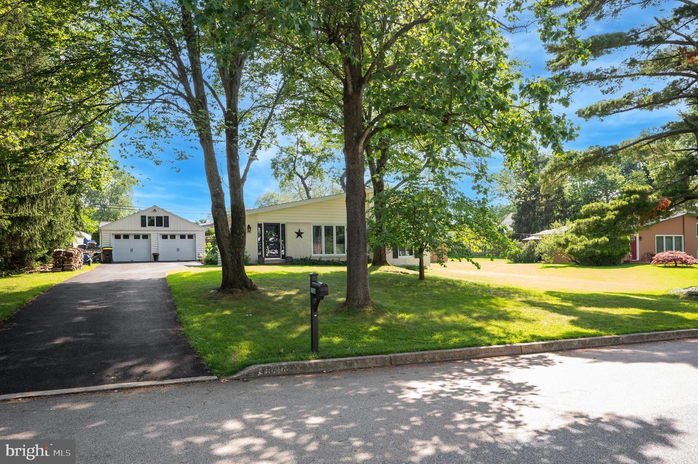 1526 Pulaski Drive, Blue Bell