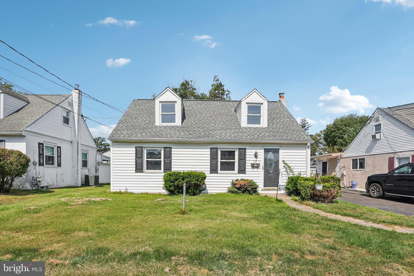 718 Harrison Avenue, Glenside
